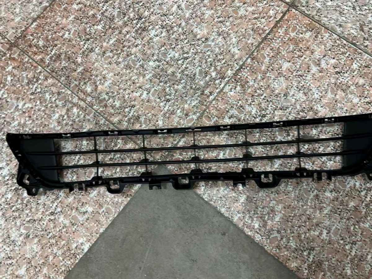 bumper grille Mazda Atenza