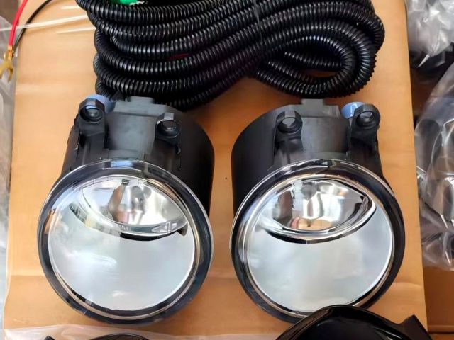 fog lamp Toyota Aqua