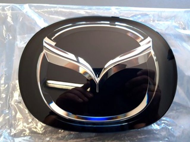 glass logo Mazda CX-5