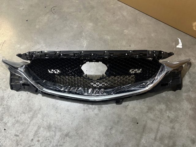 grille assembly Mazda CX-5