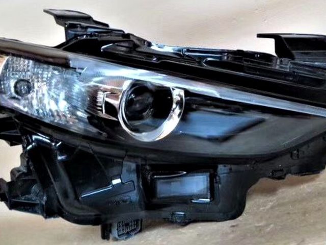 headlamp assembly Mazda Axela