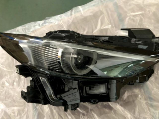 headlamp assembly Mazda Axela