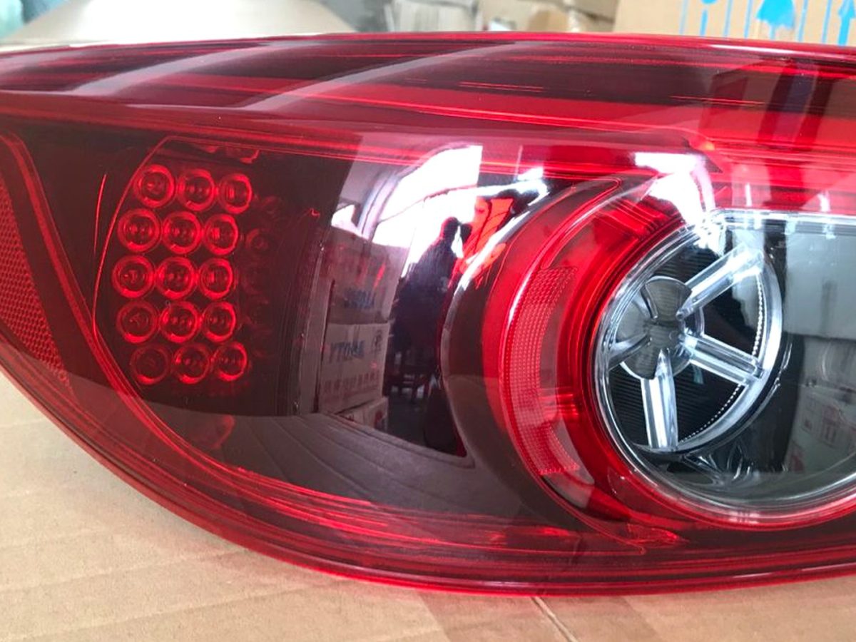 outer tail lamp Mazda Axela