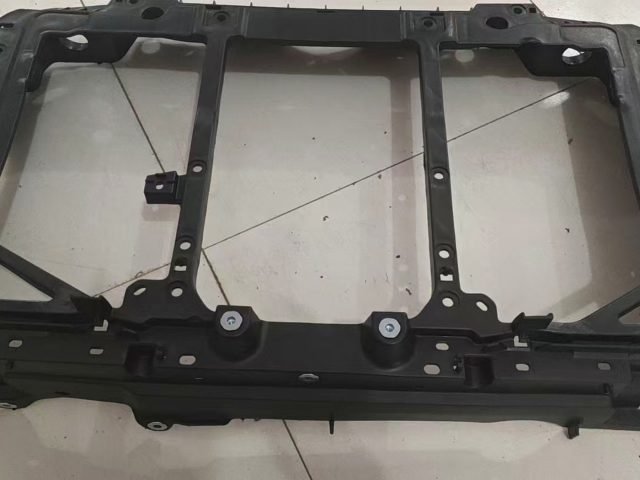 radiator support Mazda Atenza